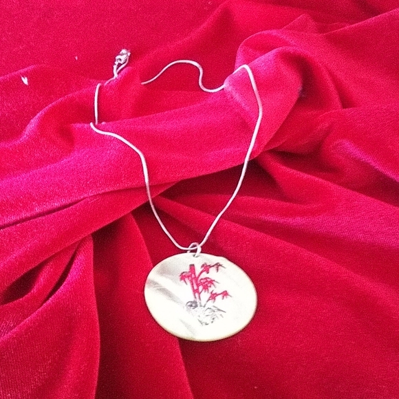 Shell necklace - Picture 2 of 3